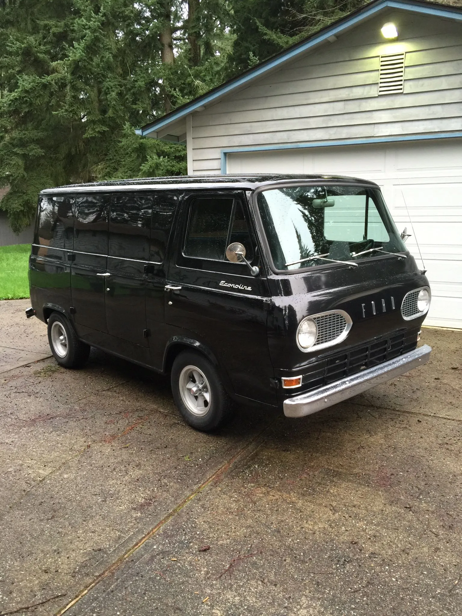 /img/52425-diecast-van-restoration.webp