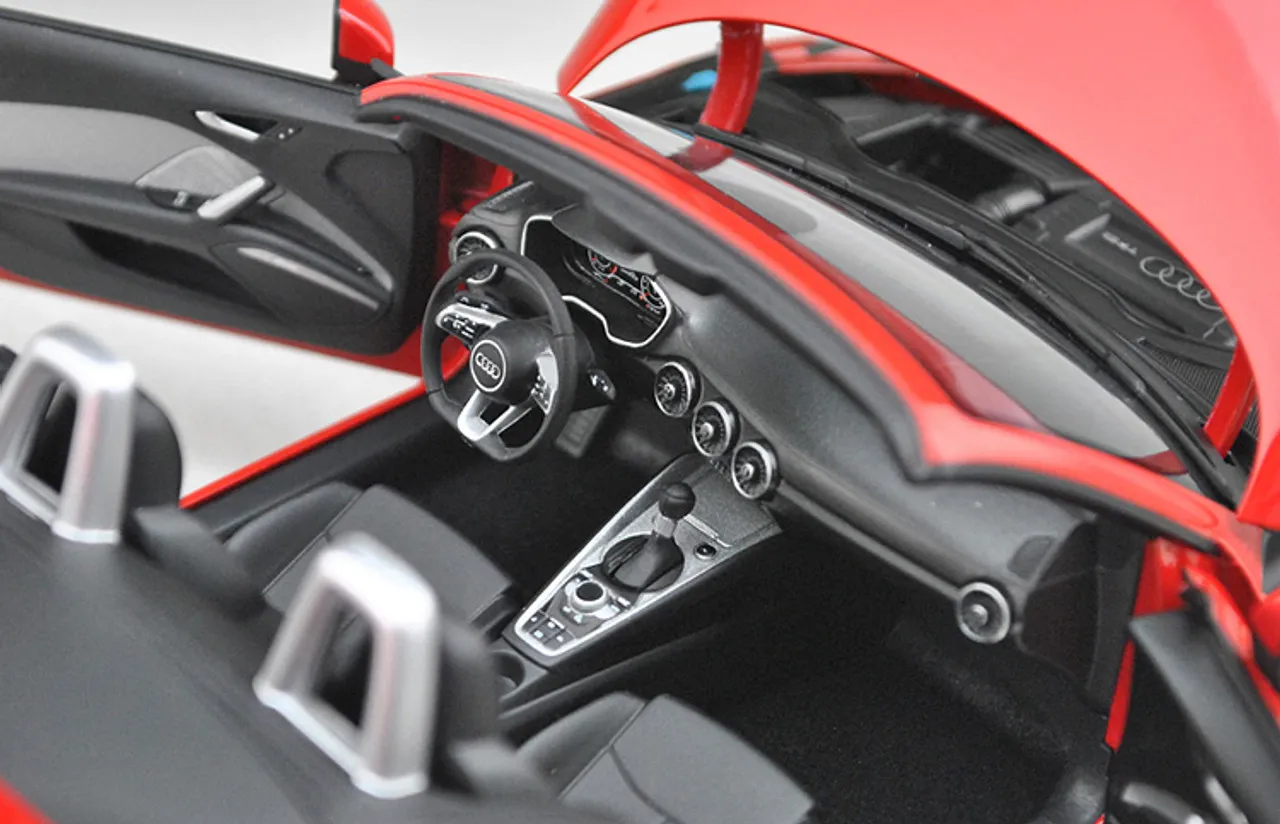 /img/52432-audi-tt-diecast-showroom.webp