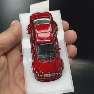 /img/52434-mercedes-w203-diecast-cleaning.webp