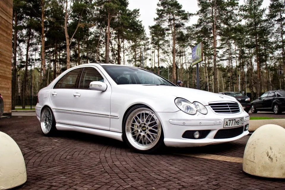 52434 mercedes w203 diecast model2