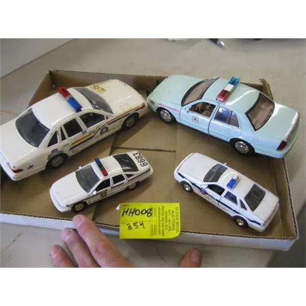 52446 early diecast police cars