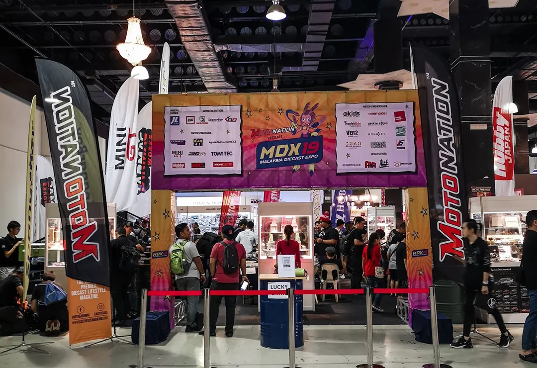 52462 diecast shop interior