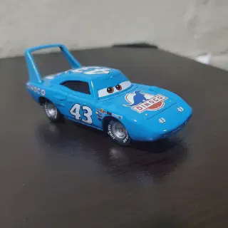 /img/52467-disney-diecast-cars-collectors.webp