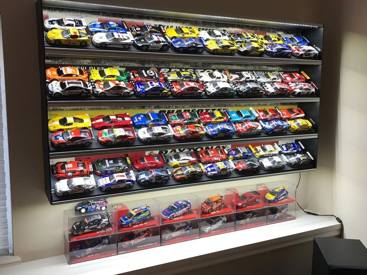 52486 diecast model display cleaning