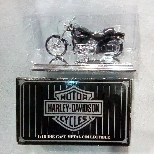52496 diecast motorcycle features