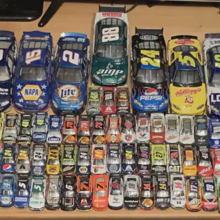 /img/52497-nascar-diecast-shipping.webp
