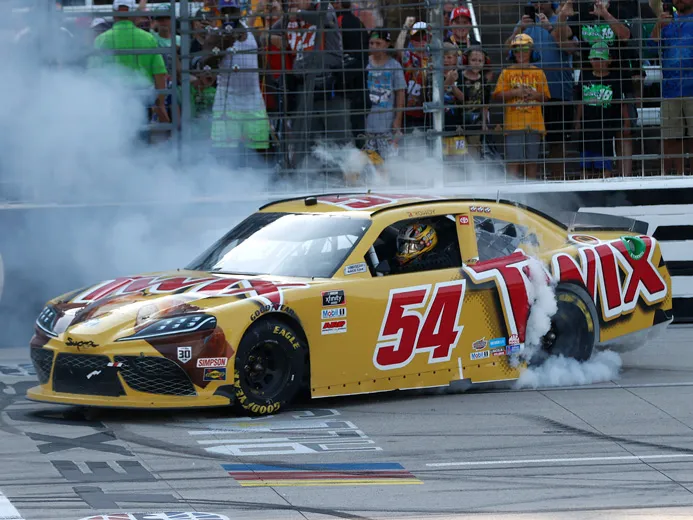 52501 kyle busch twix diecast 4