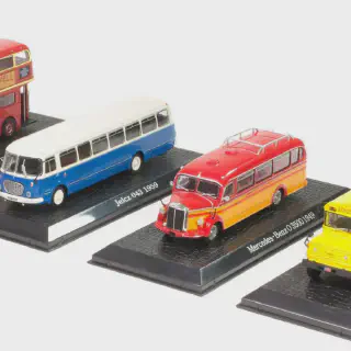 /img/52545-diecast-toy-negotiating.webp