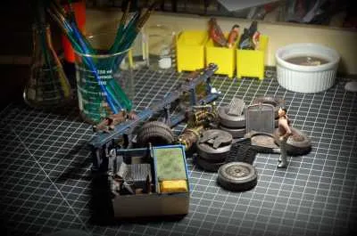 52553 broken diecast car