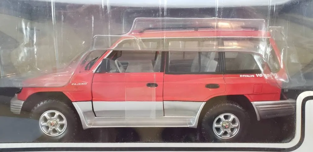 52554 pajero diecast model interior
