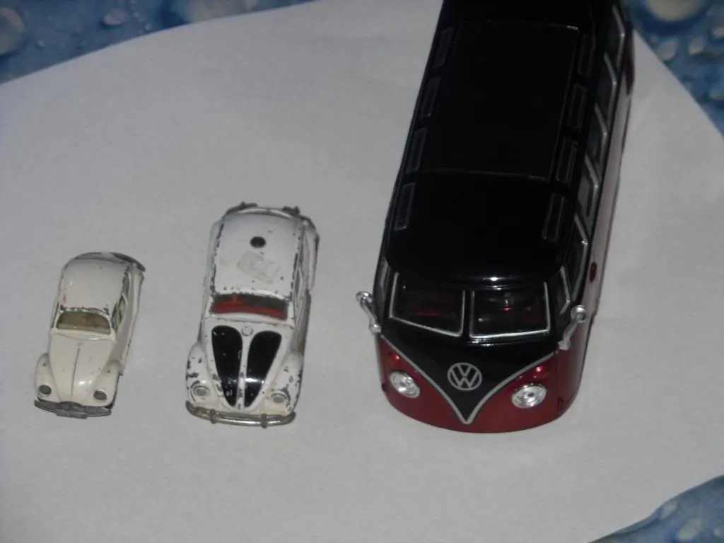 /img/52572-diecast-car-display.webp