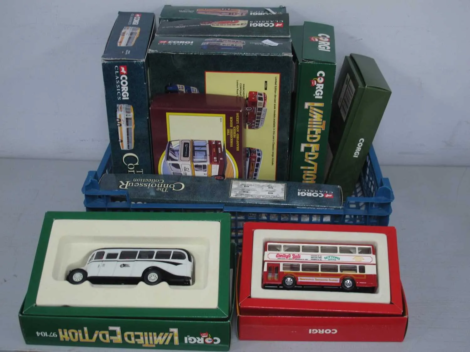52575 corgi diecast detailing