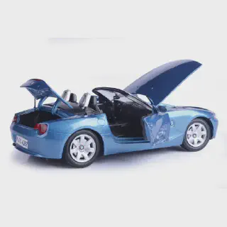 /img/52586-bmw-z4-diecast-close-up.webp