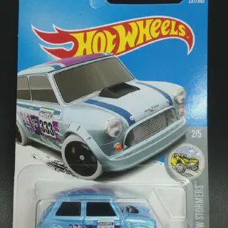 /img/52593-lelang-diecast-mobil-7.webp