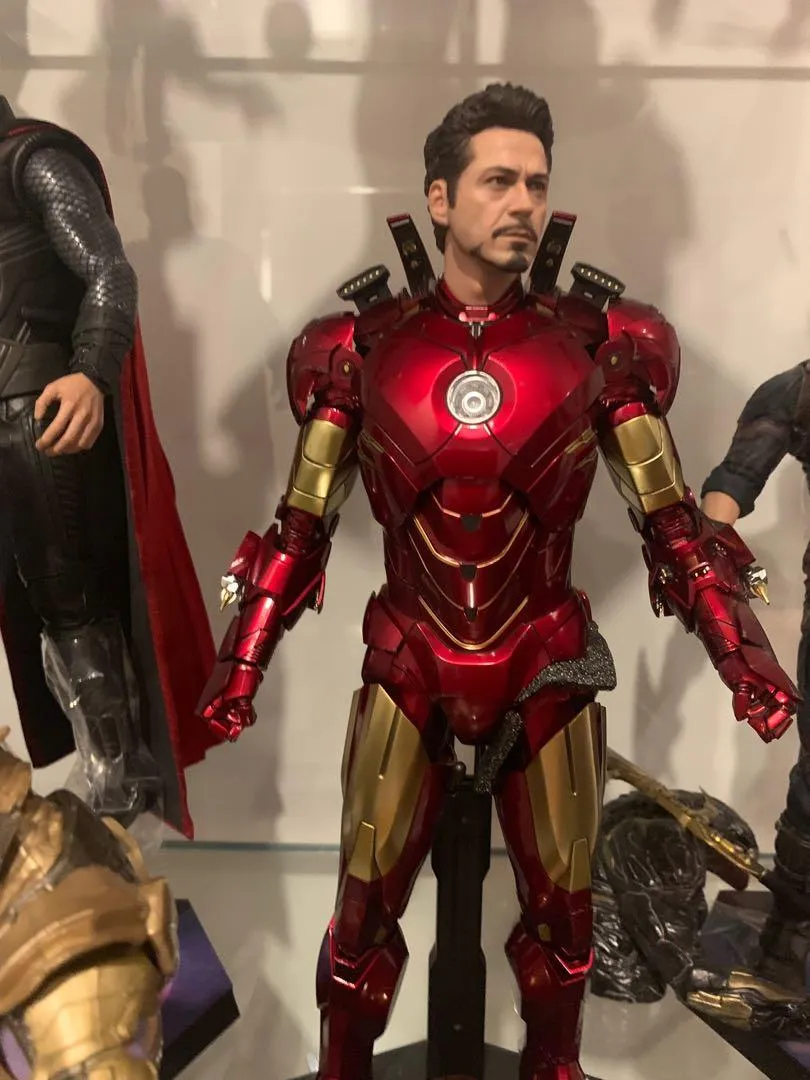 52608 iron man mark 4 hot toys diecast comparison
