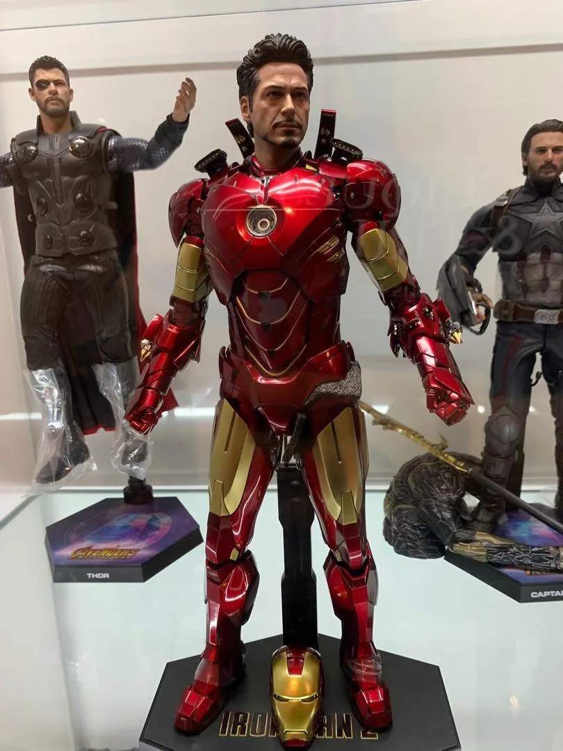 /img/52608-iron-man-mark-4-hot-toys-diecast-packaging.webp