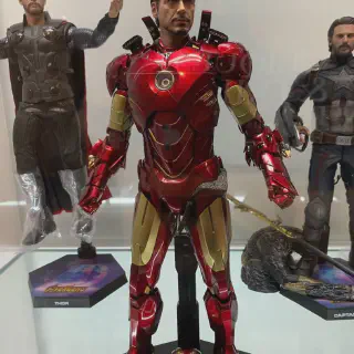 /img/52608-iron-man-mark-4-hot-toys-diecast-packaging.webp