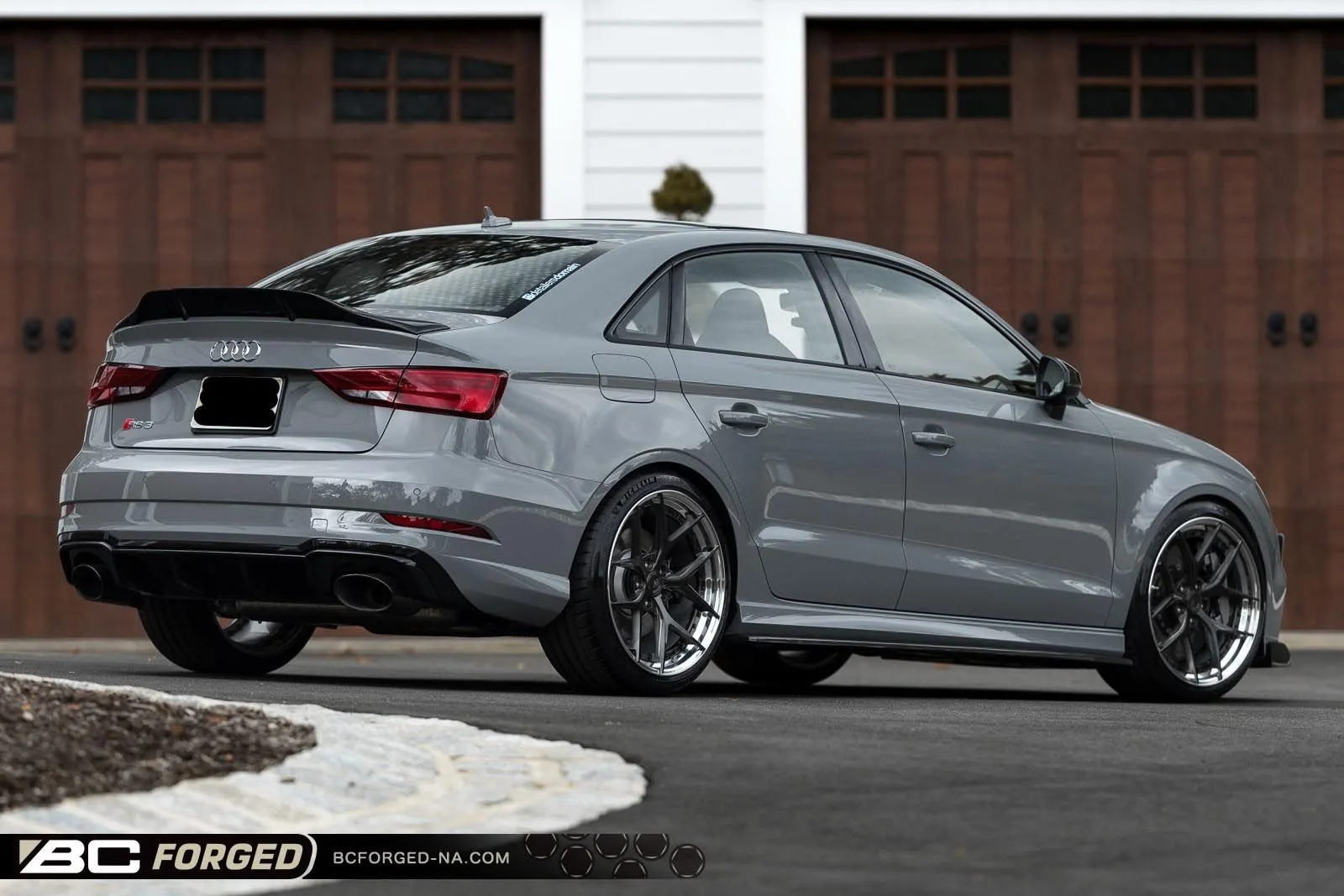 52613 rs3 diecast features model 1