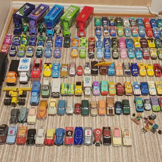 /img/52639-cars-3-diecast-packaging.webp