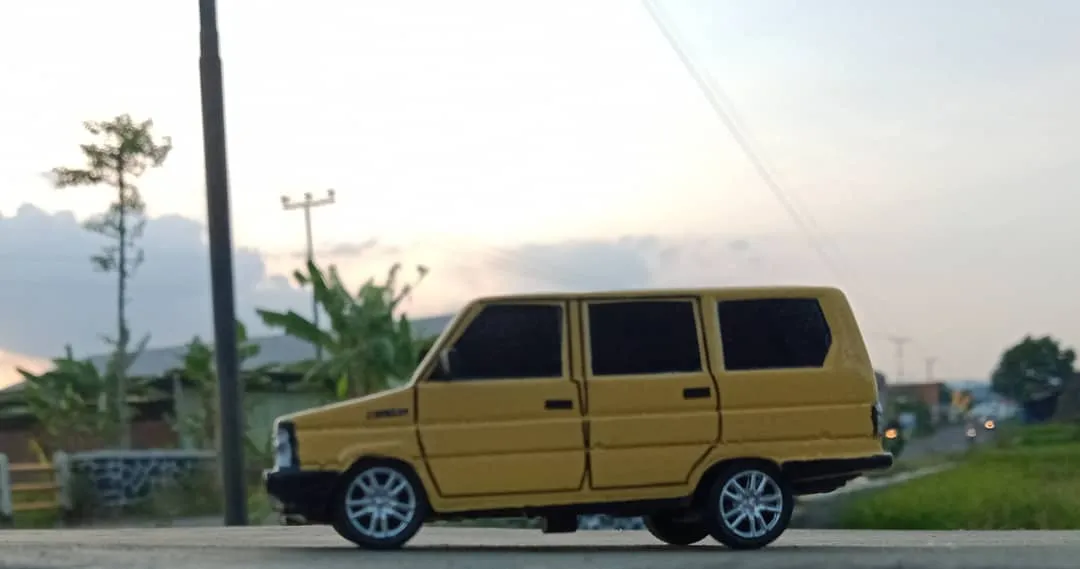 52647 kijang super model