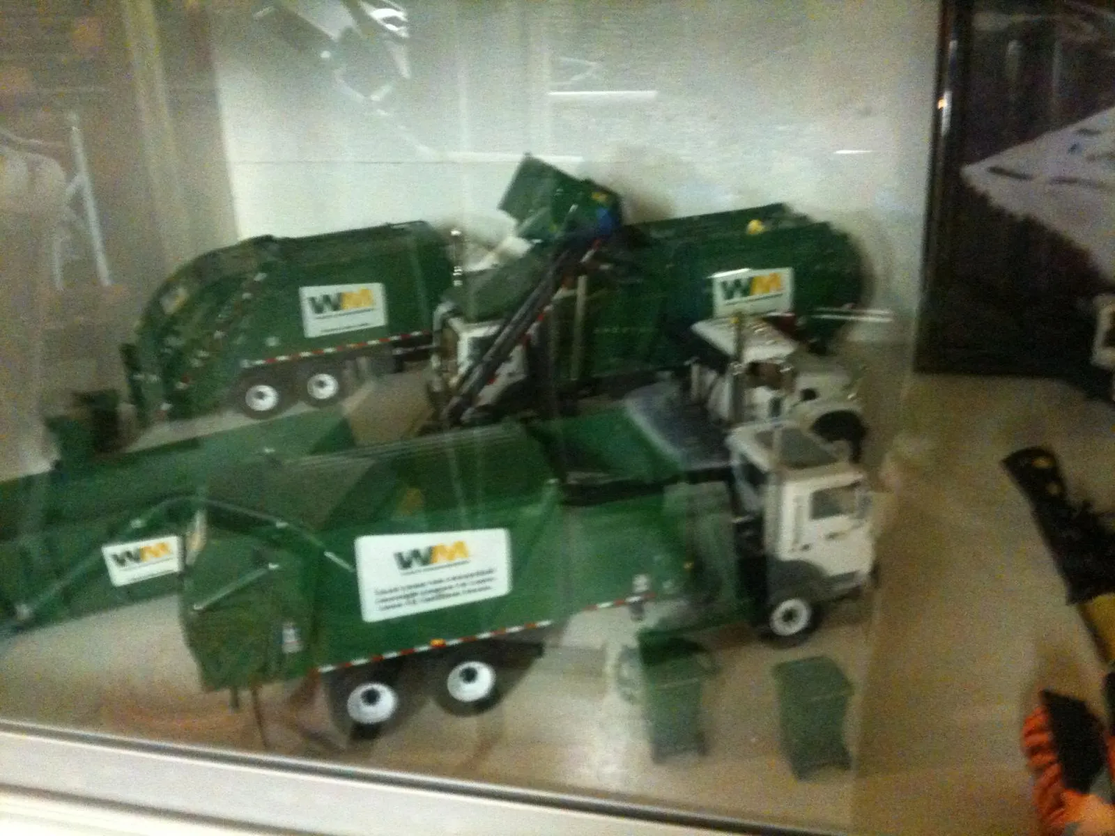 52649 mack diecast carrier image5