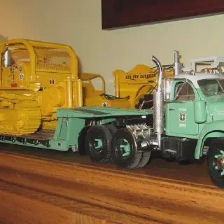 /img/52649-mack-diecast-carrier-image7.webp