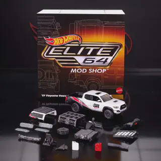 /img/52672-diecast-car-display.webp