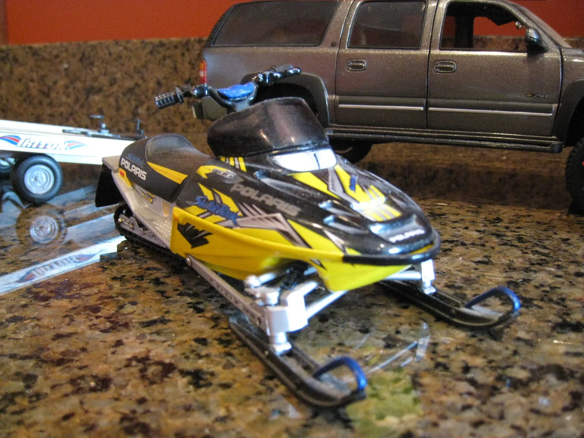 52674 modern snowmobile diecast