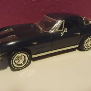 /img/52680-diecast-car-review.webp
