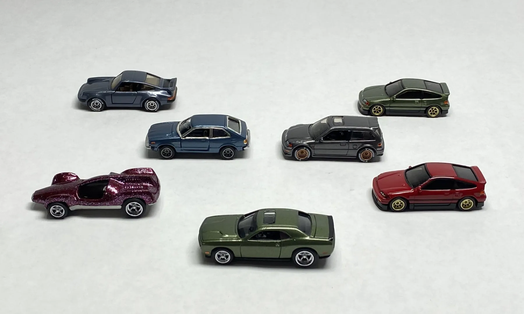 52690 diecast car features