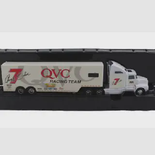 /img/52702-qvc-diecast-car-display.webp
