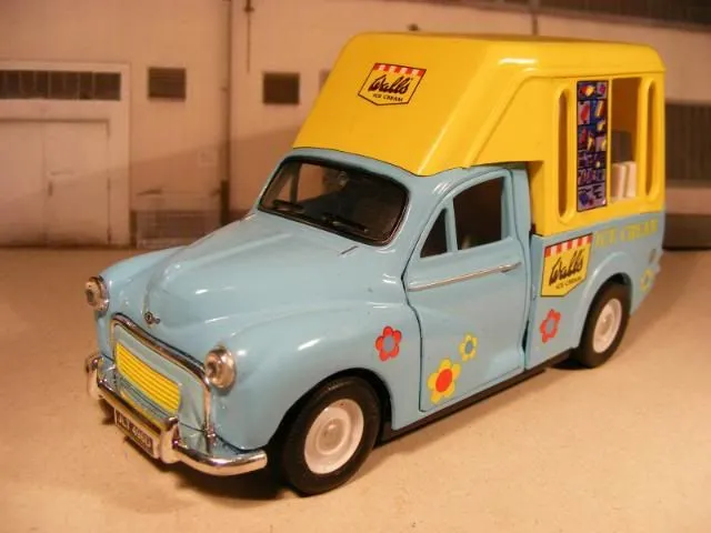/img/52707-finished-diecast-slot-car.webp