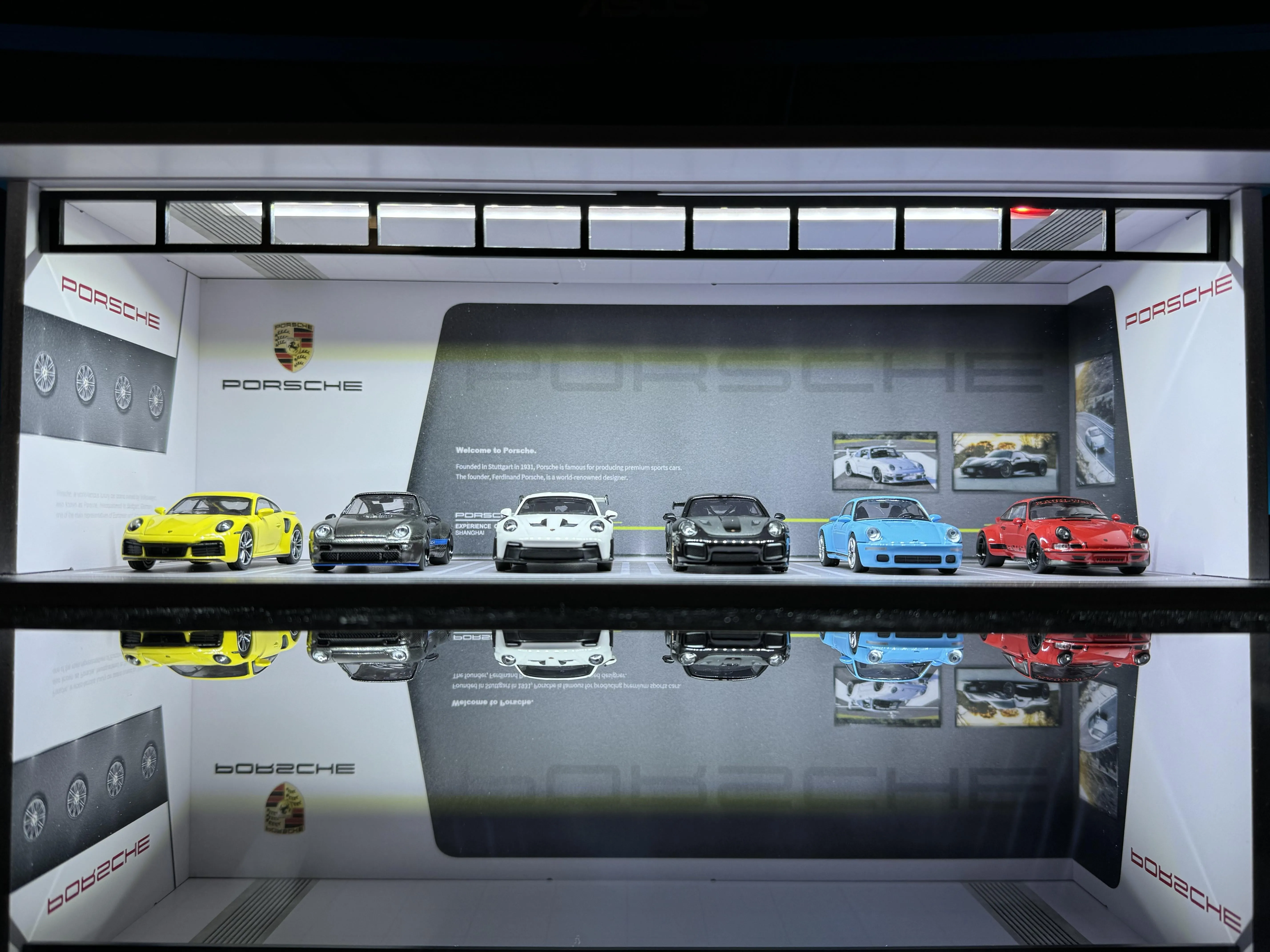 52723 porsche diecast showroom online