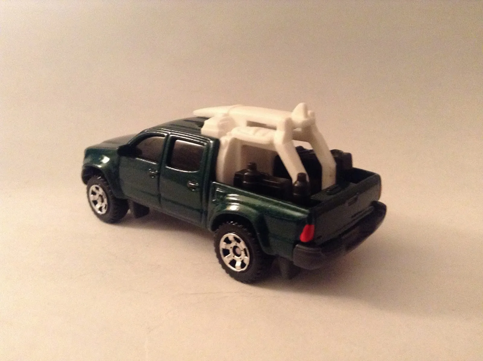 52725 04 tacoma doublecab diecast