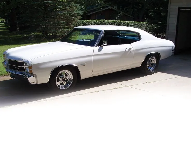 /img/52727-chevelle-diecast-detailing.webp