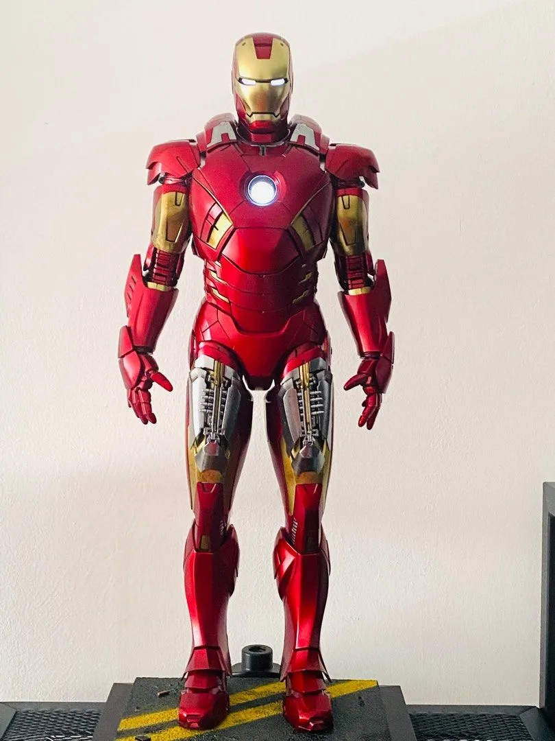 52730 hot toy iron man mark7 diecast display case